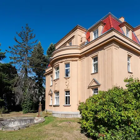 Harmony In Peaceful Orechovka With Garden Praga